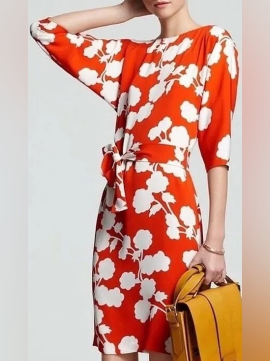 Diane Von Furstenberg Dresses & Skirts - Diane Von Furstenberg Maja Two in Halo Buds Large Red